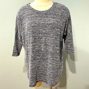 A Pea in the Pod Maternity Heathered Black & Grey 3/4 Sleeve Top Size Small